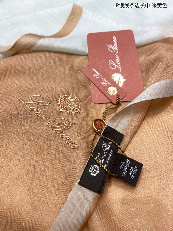 Loro Piana Scarf LPC00058 Loro Piana Scarf LPC00058